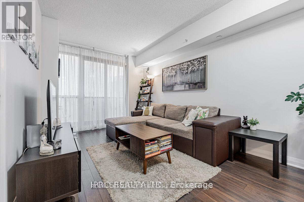 1908 - 5 Valhalla Inn Road, Toronto, Ontario  M9B 0B1 - Photo 4 - W13593436