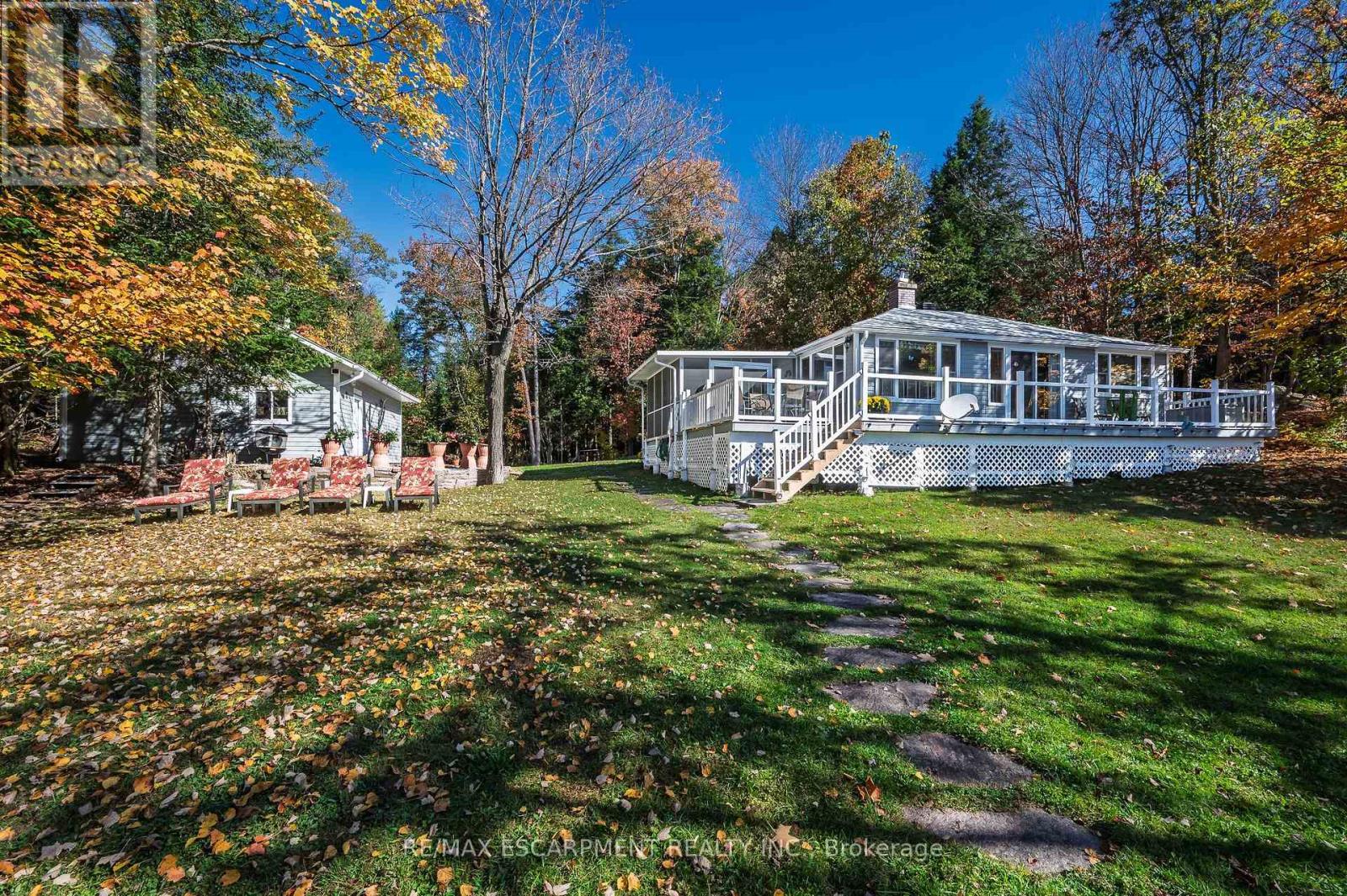 1012 Armstrong Road, Gravenhurst, Ontario  P0E 1G0 - Photo 2 - X13593364