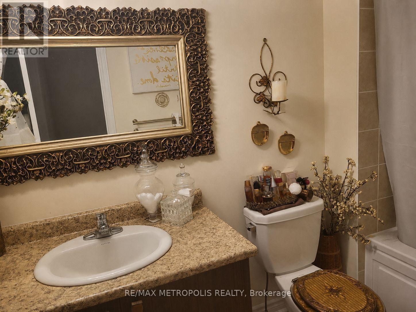 2757 William Jackson Drive, Pickering, Ontario  L1X 0C1 - Photo 4 - E13590824