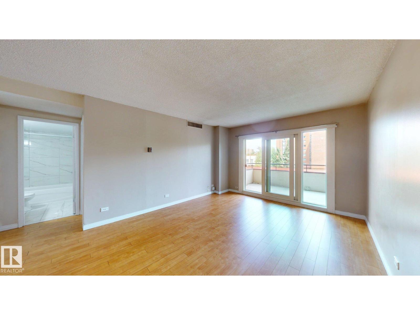 #307 10140 120 Street NW, Edmonton, Alberta  T5K 1Z8 - Photo 4 - E4500099