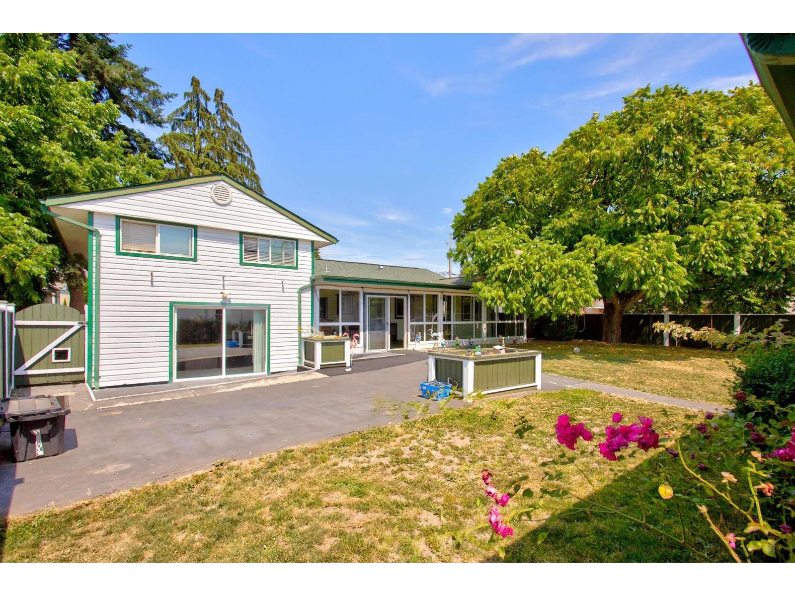12488 92 Avenue, Surrey, British Columbia V3V 1G5 - Photo 3 - R3148700