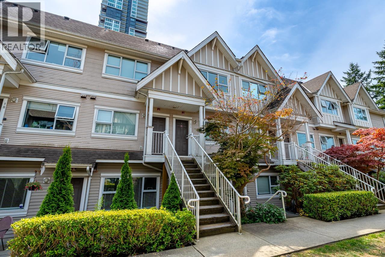 21 730 Farrow Street, Coquitlam, British Columbia  V3J 7Y7 - Photo 1 - R3148583