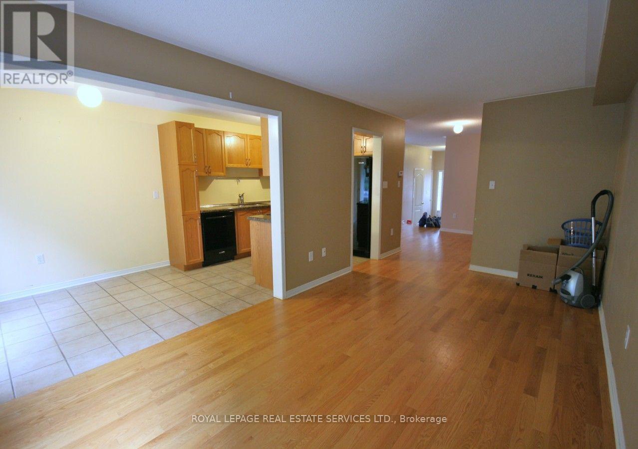 5163 Preservation Circle, Mississauga, Ontario  L5M 7T4 - Photo 5 - W13592802