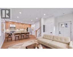 2 2339 PARKER STREET, Vancouver, British Columbia