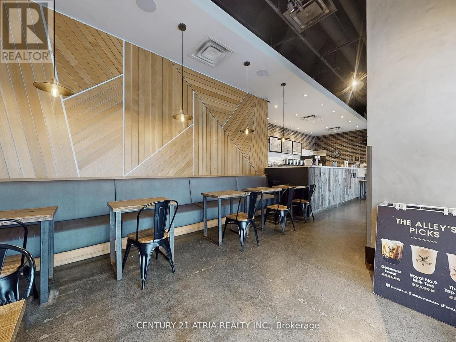 1 - 382 YONGE STREET, Toronto, Ontario