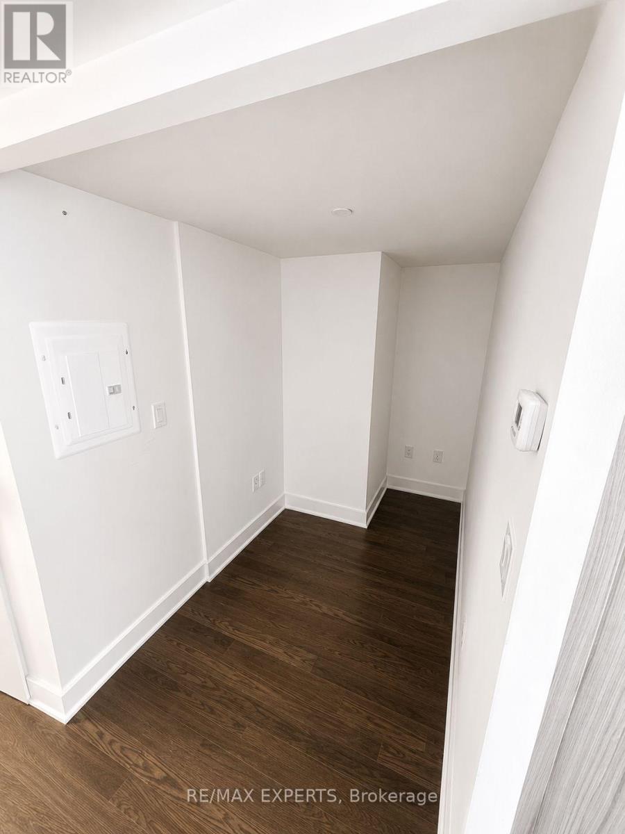 1817 - 955 Bay Street, Toronto, Ontario  M5S 0C6 - Photo 8 - C13593526