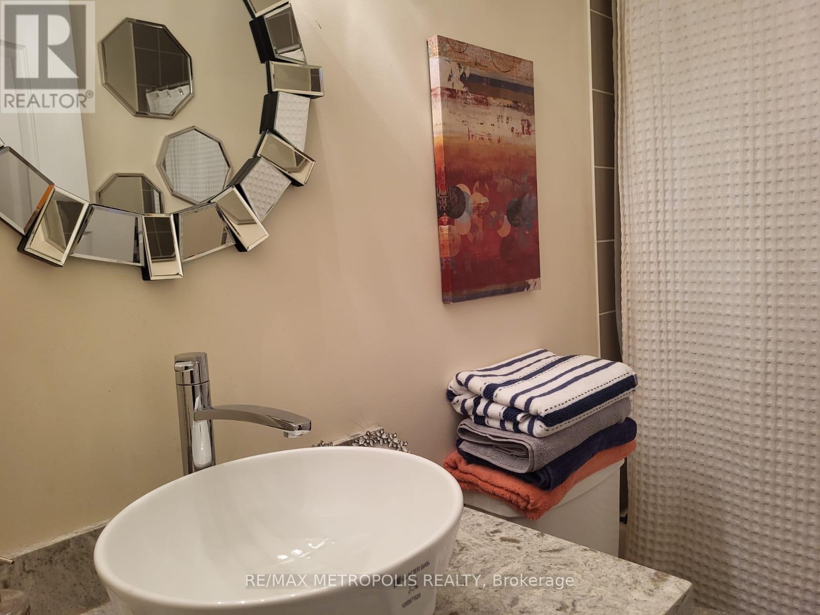 2nd Bedroom - 2757 William Jackson Drive, Pickering, Ontario  L1X 0C1 - Photo 2 - E13593508