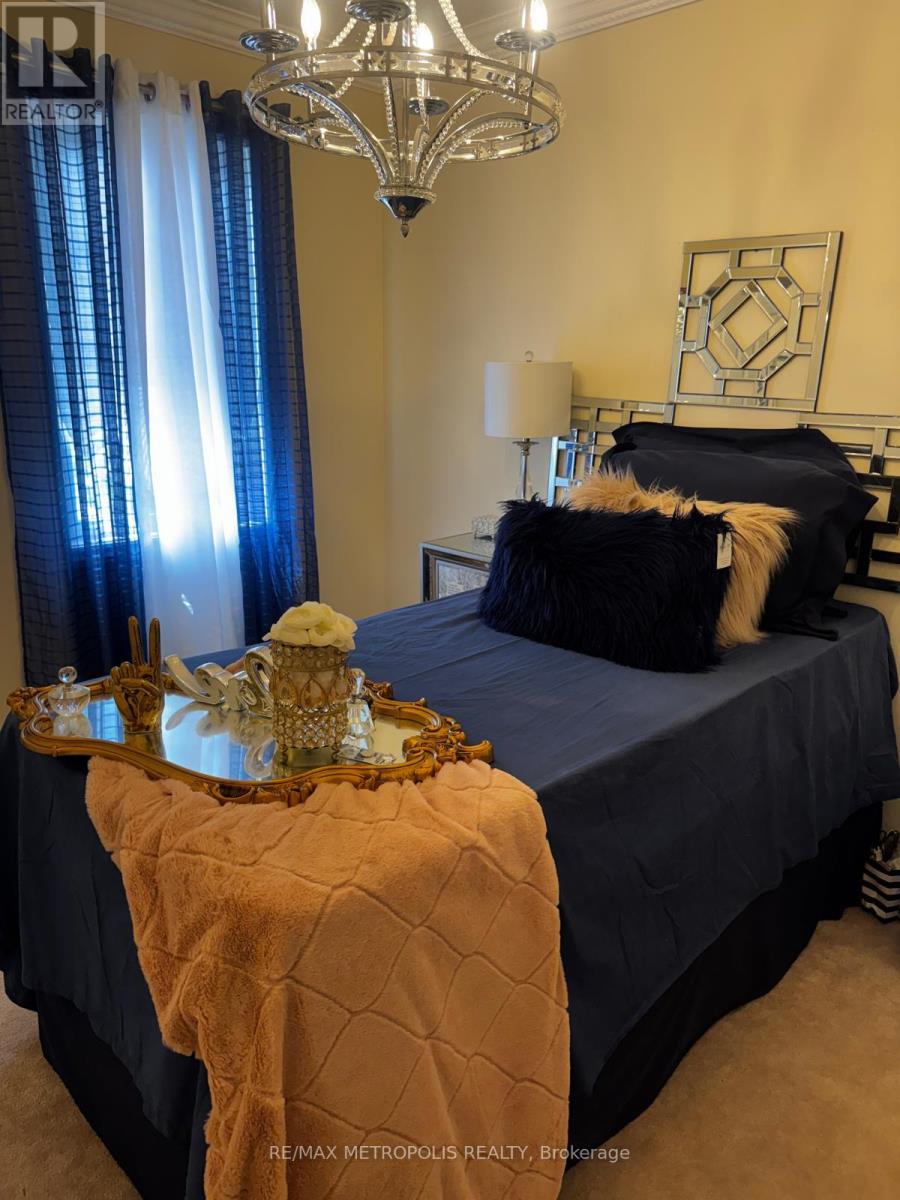 2nd Bedroom - 2757 William Jackson Drive, Pickering, Ontario  L1X 0C1 - Photo 5 - E13593508
