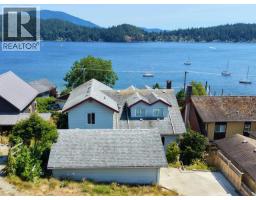 603 MARINE DRIVE, Gibsons, British Columbia