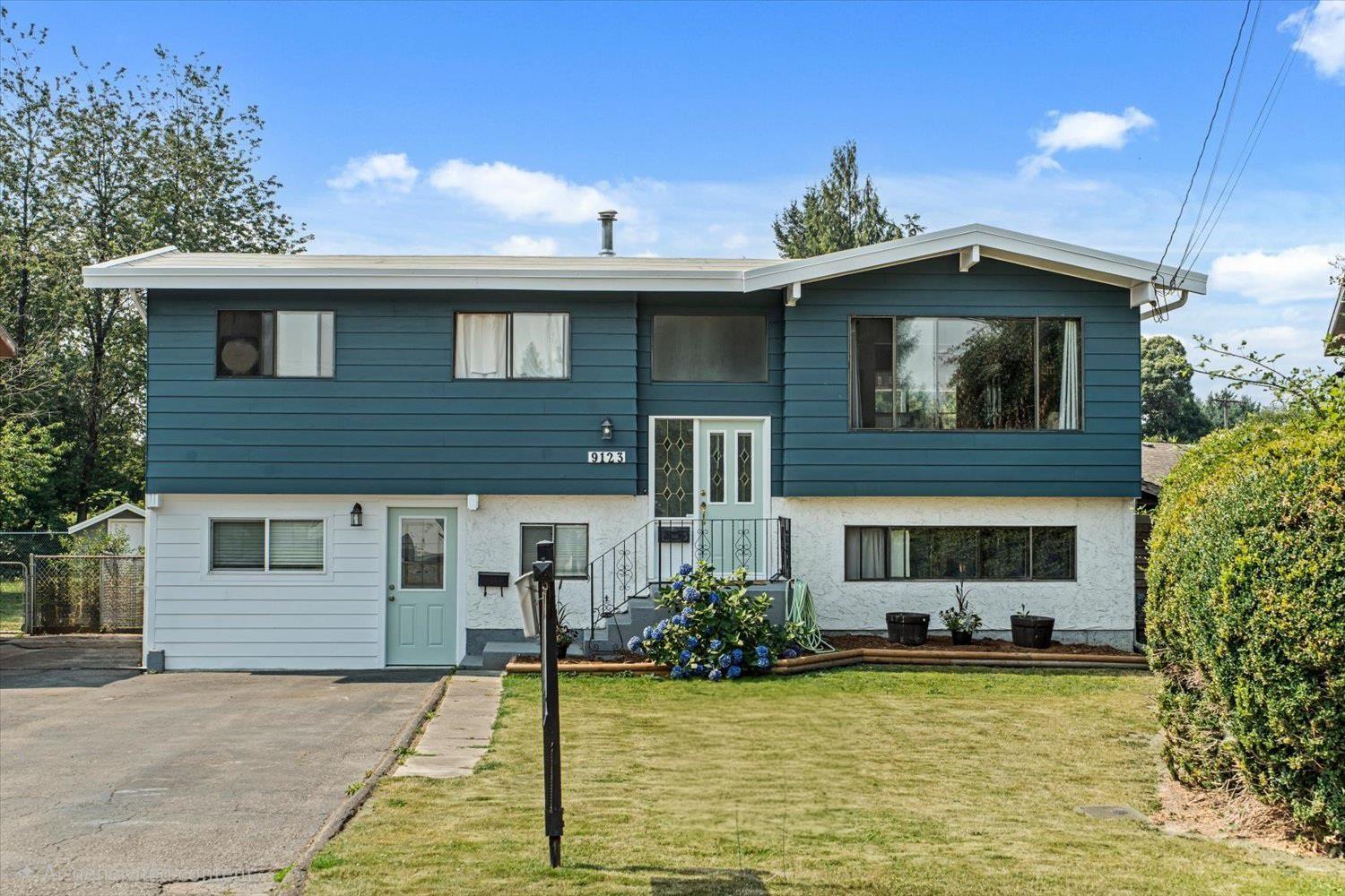 9123 ARMITAGE STREET|Chilliwack Proper East