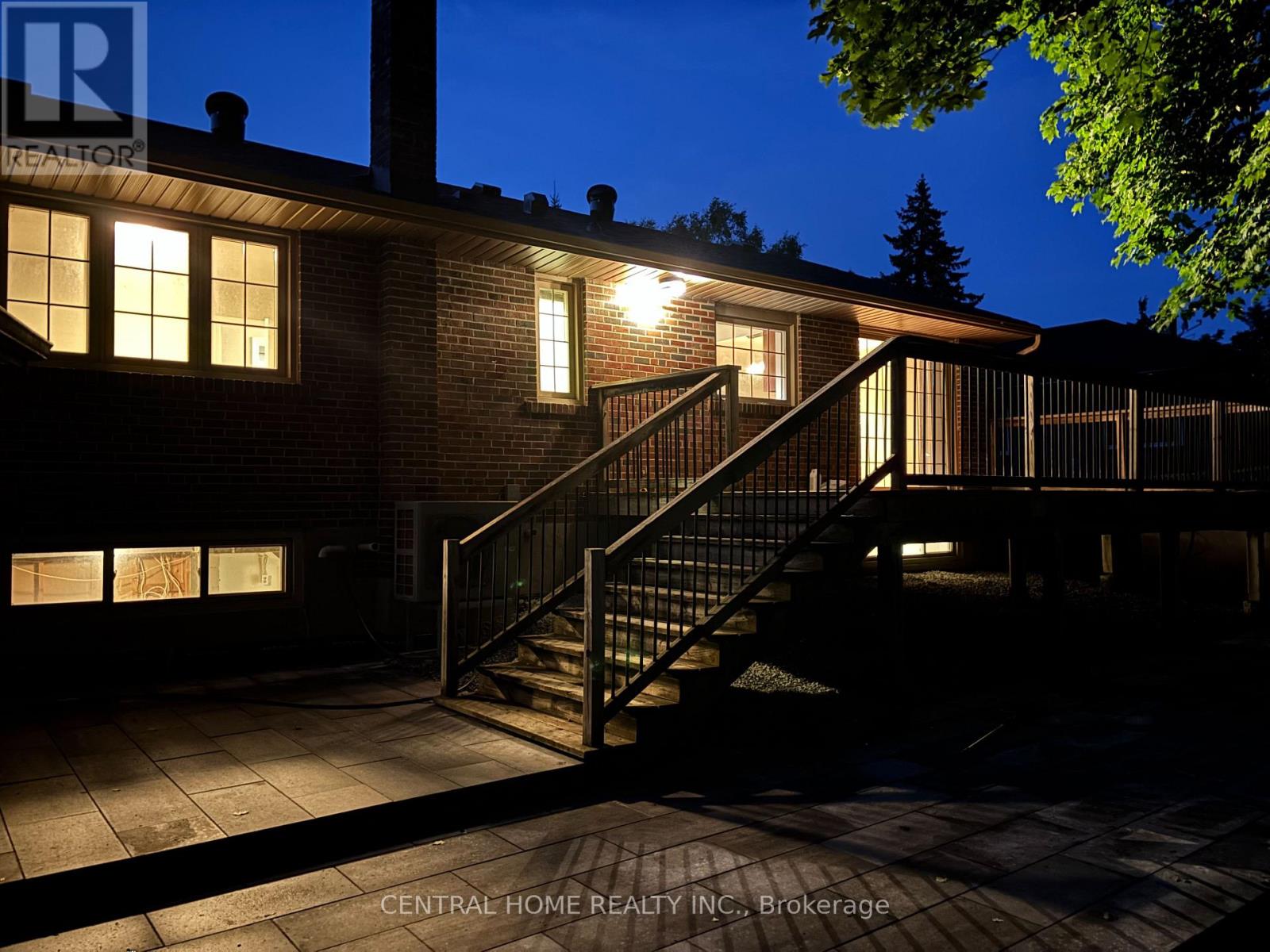 380 Bent Crescent, Richmond Hill (Crosby), Ontario  L4C 1C3 - Photo 4 - N13580784