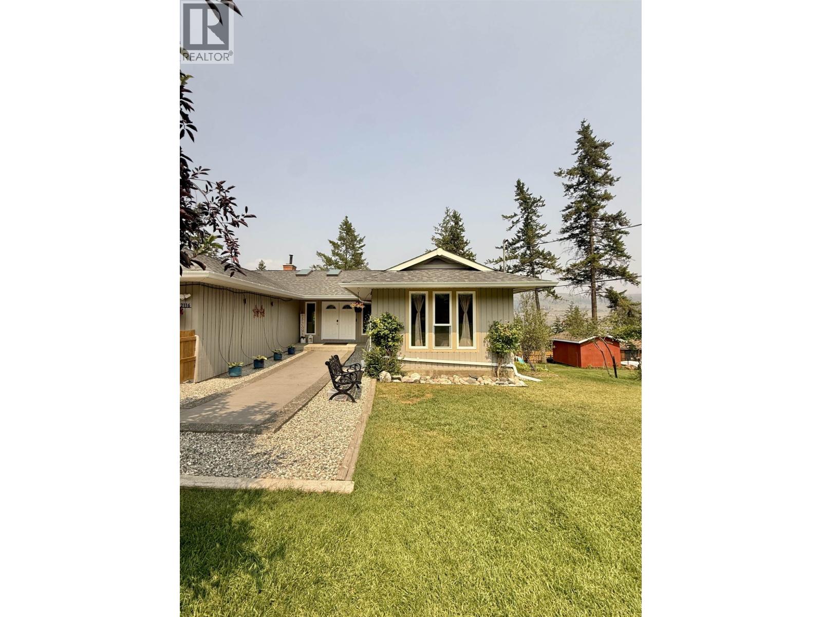 2116 S Lakeside Drive, Williams Lake, British Columbia  V2G 5G4 - Photo 2 - R3148874