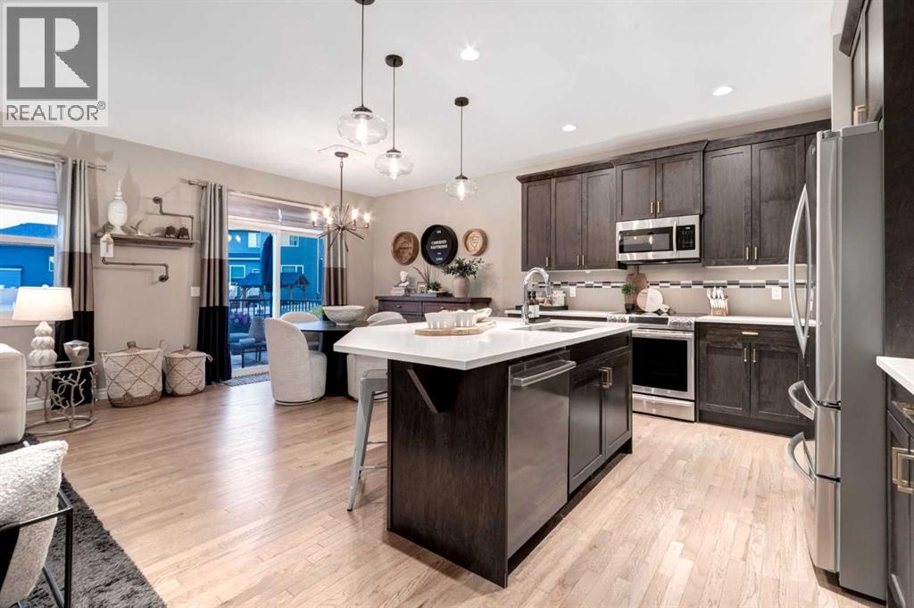 444 Evansglen Drive Nw, Calgary, Alberta  T3P 0P1 - Photo 5 - A2329833