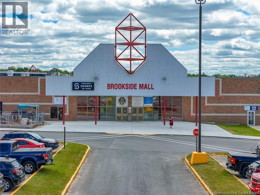 435 Brookside Drive, Fredericton, New Brunswick  E3A 8V4 - Photo 2 - NB131383