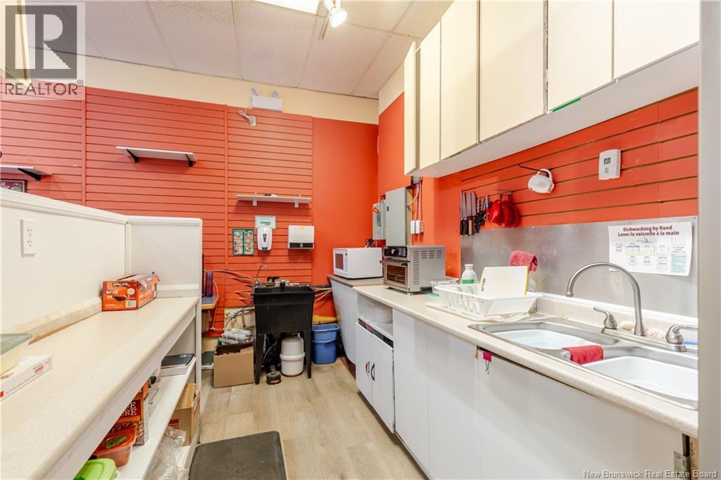 435 Brookside Drive, Fredericton, New Brunswick  E3A 8V4 - Photo 14 - NB131383