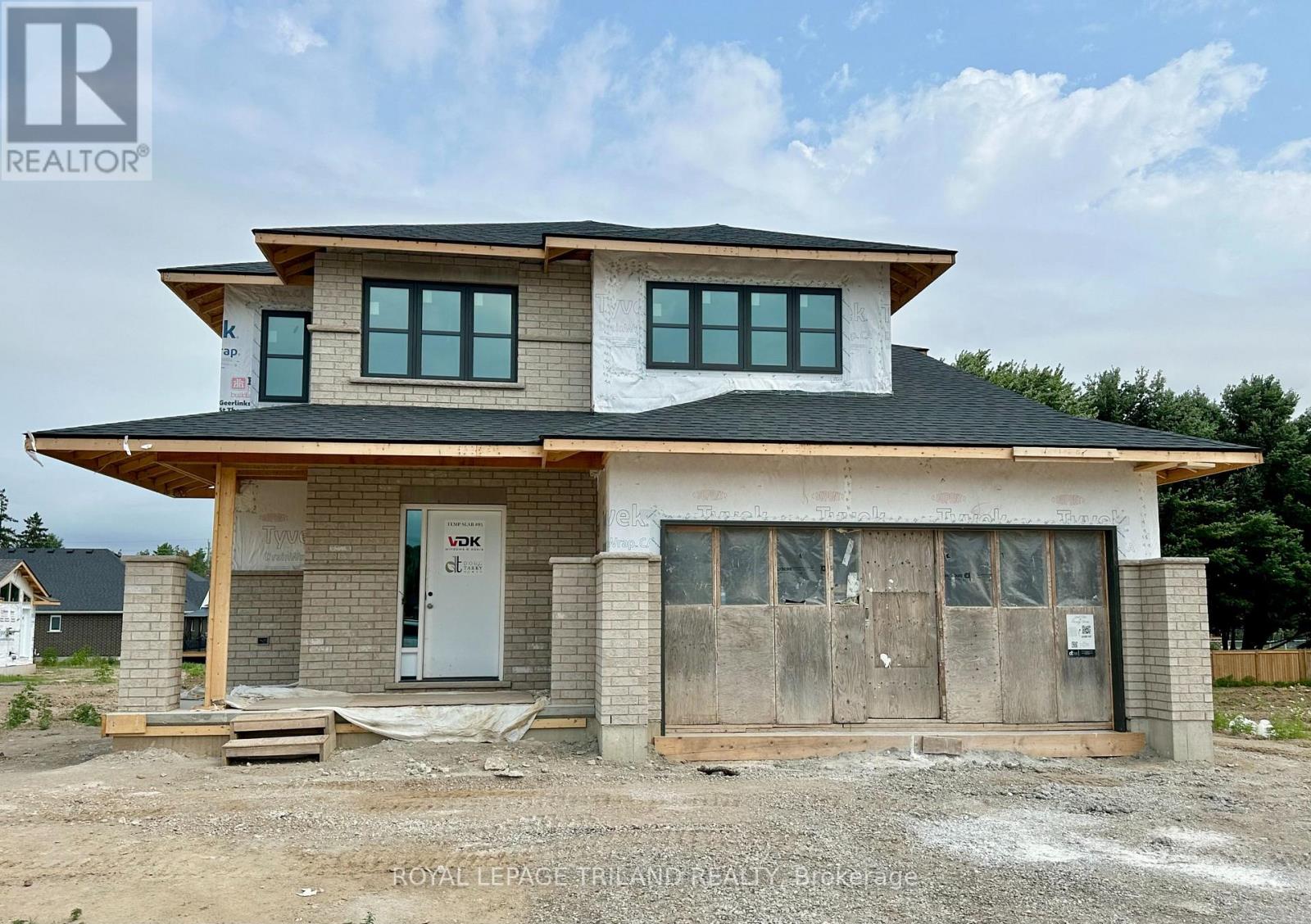 18 HAWKS GATE, Central Elgin, Ontario