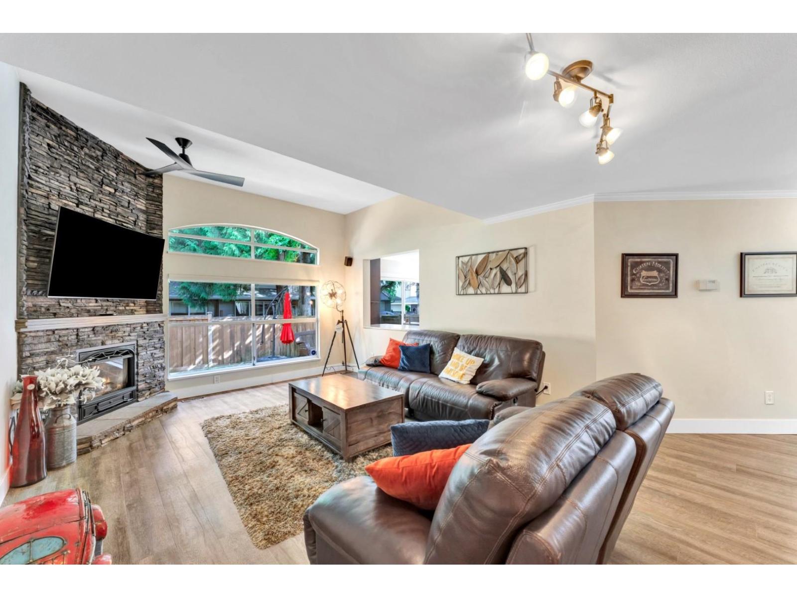 8 8257 121a Street, Surrey, British Columbia V3W 3R4 - Photo 6 - R3148897
