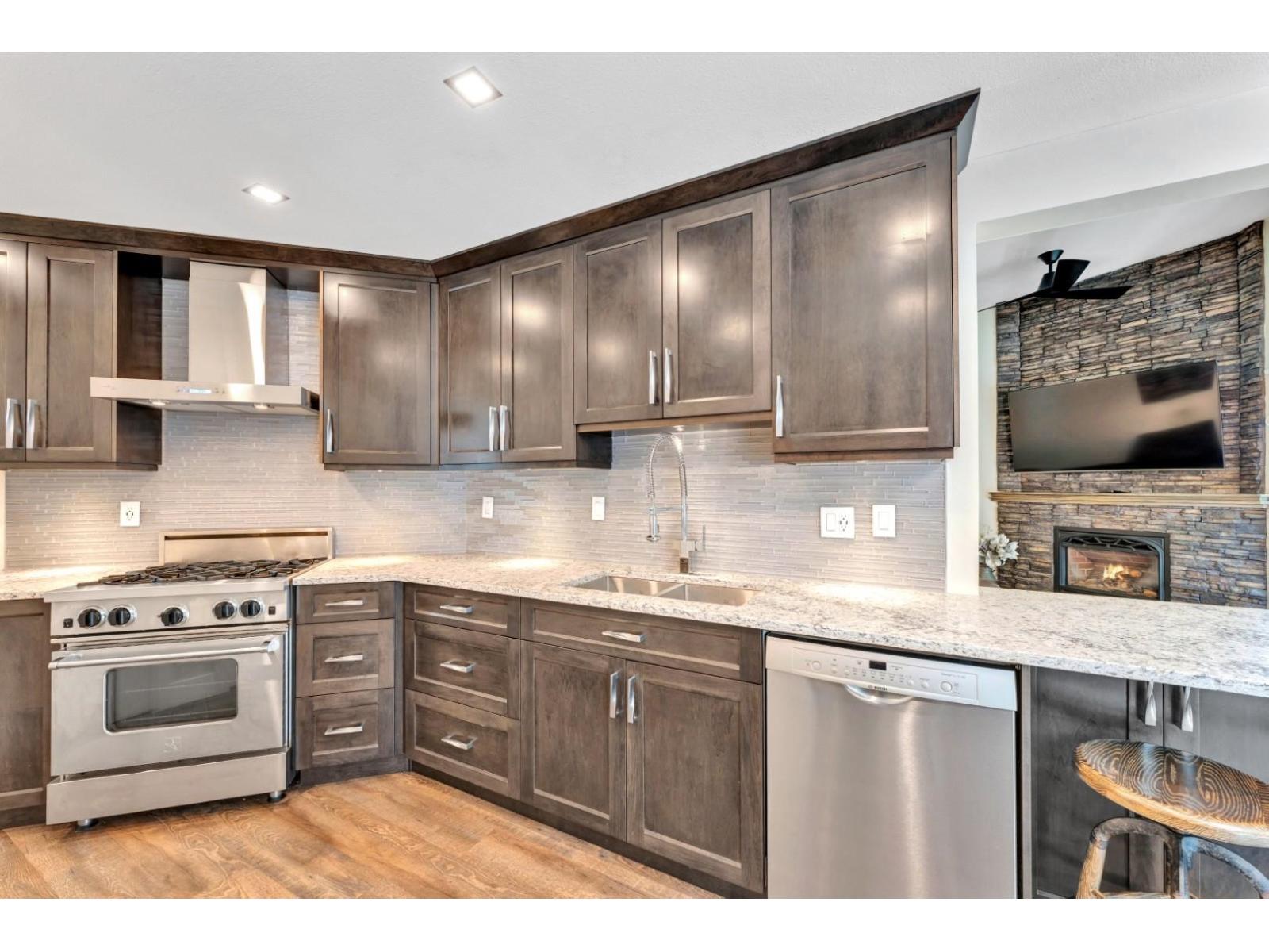 8 8257 121a Street, Surrey, British Columbia V3W 3R4 - Photo 11 - R3148897