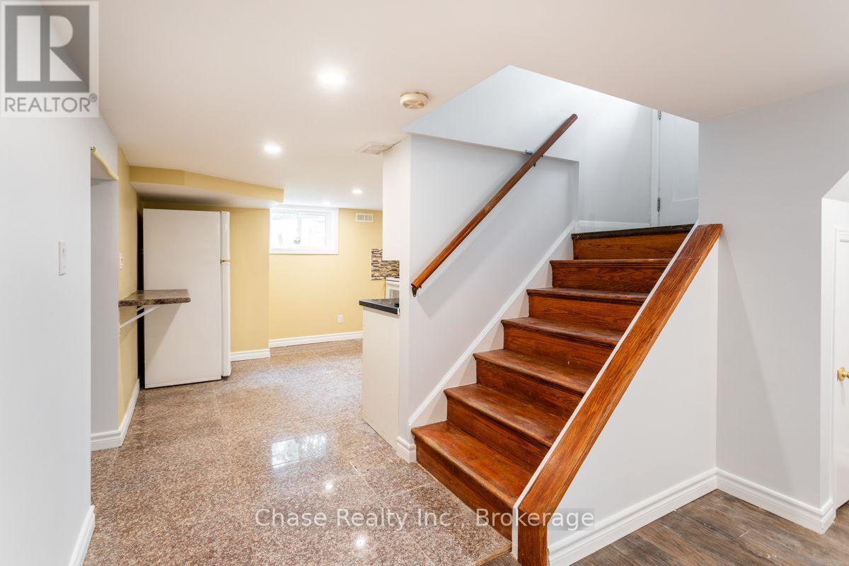 402 Guelph Line, Burlington (Brant), Ontario  L7R 3L4 - Photo 10 - W13593836