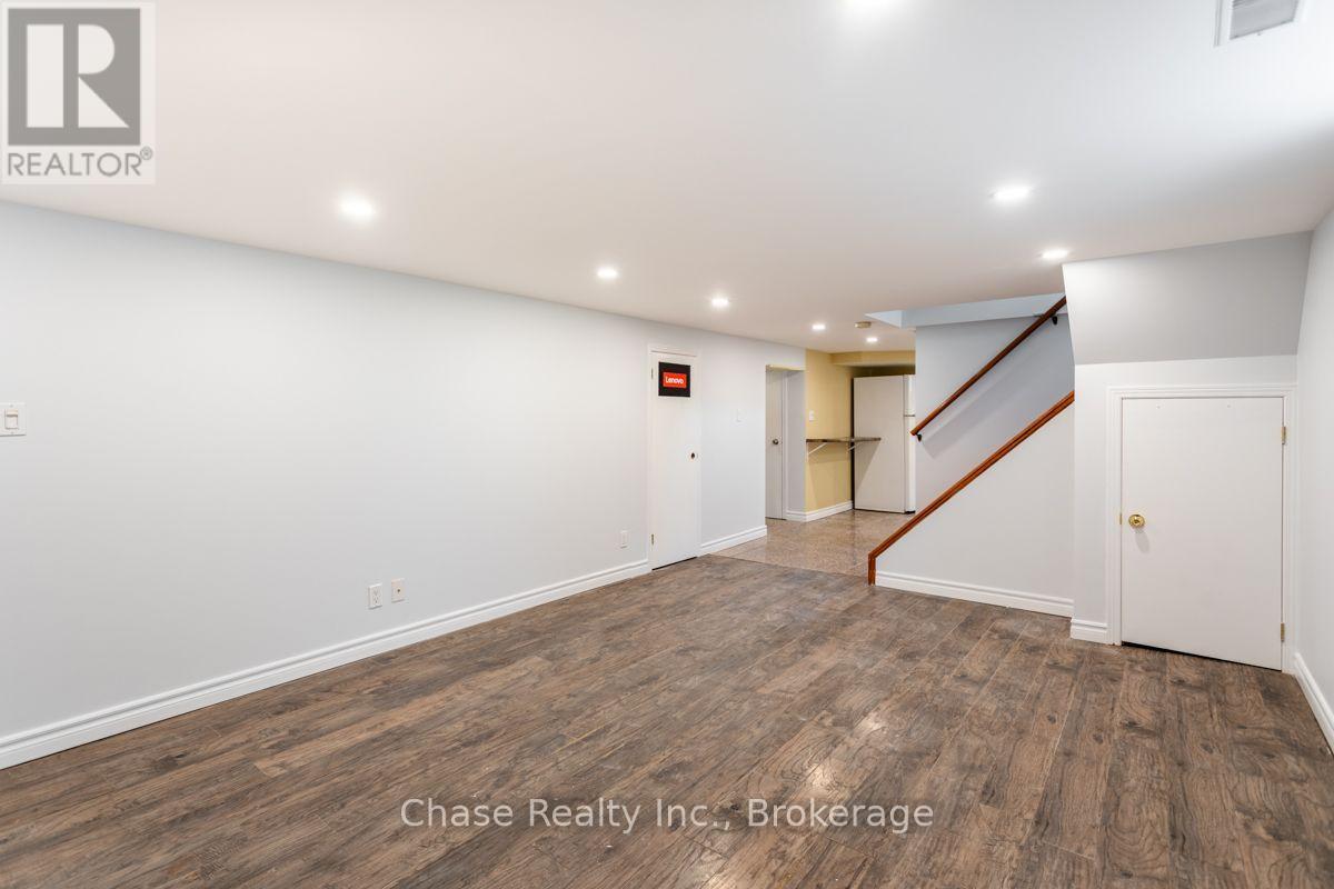 402 Guelph Line, Burlington (Brant), Ontario  L7R 3L4 - Photo 15 - W13593836
