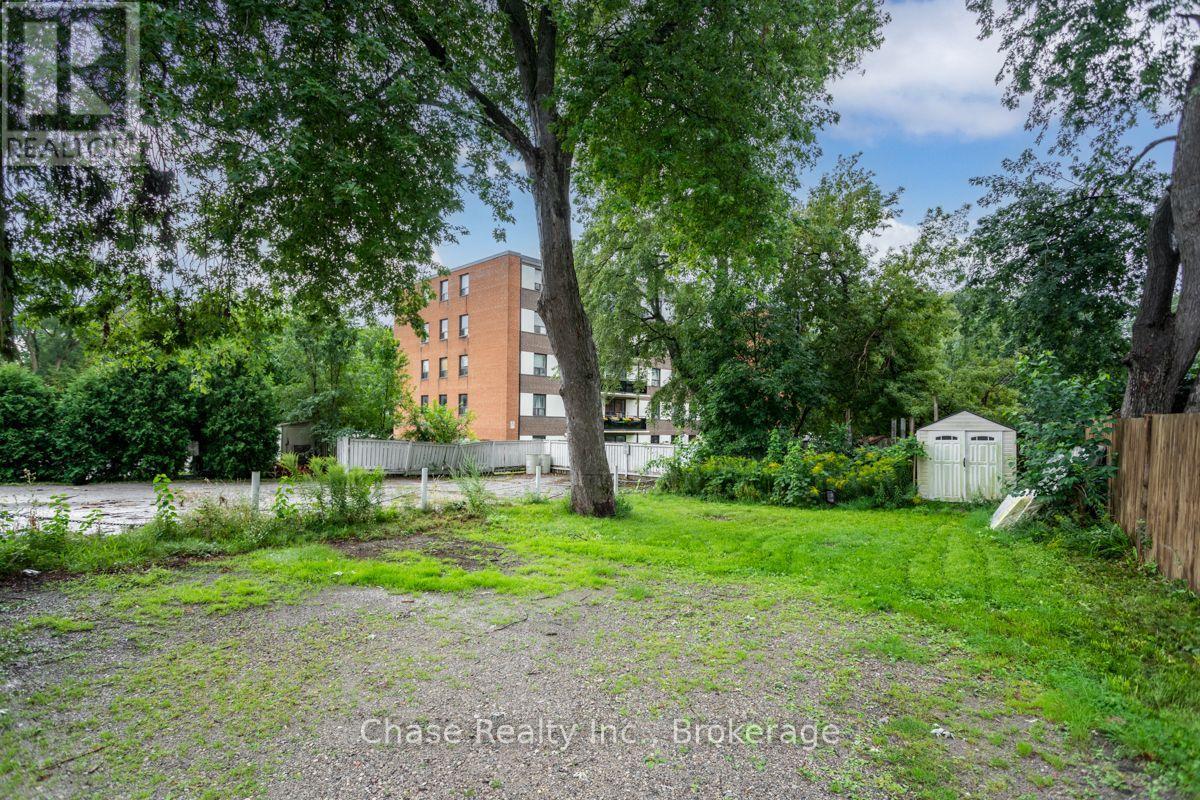 402 Guelph Line, Burlington (Brant), Ontario  L7R 3L4 - Photo 24 - W13593836