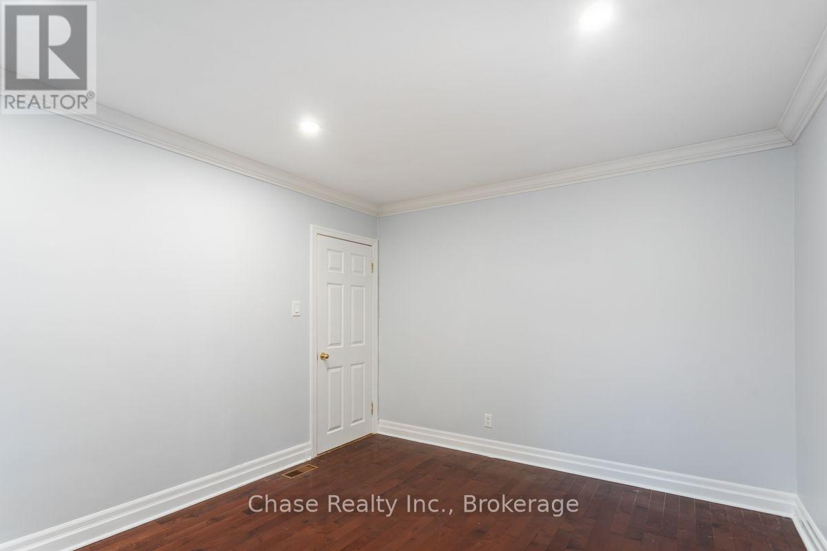 402 Guelph Line, Burlington (Brant), Ontario  L7R 3L4 - Photo 6 - W13593836
