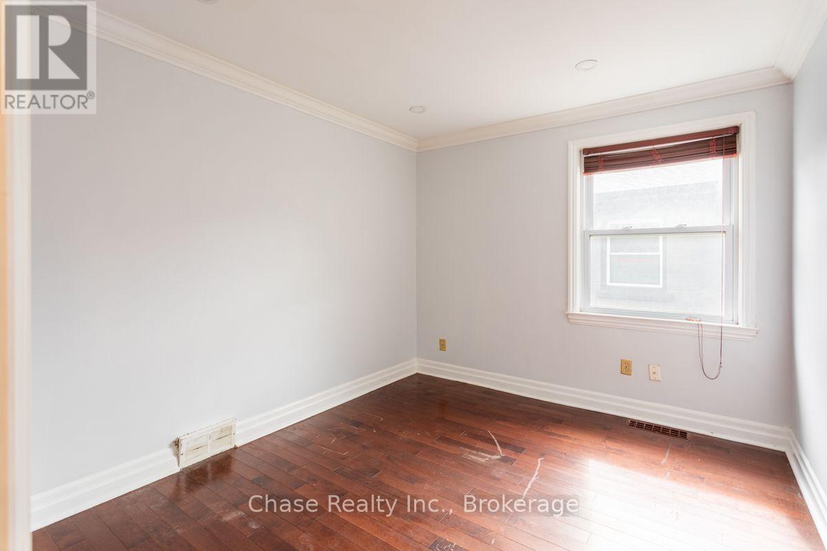 402 Guelph Line, Burlington (Brant), Ontario  L7R 3L4 - Photo 7 - W13593836