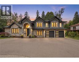 332 WOODWORTH Drive W, Ancaster, Ontario