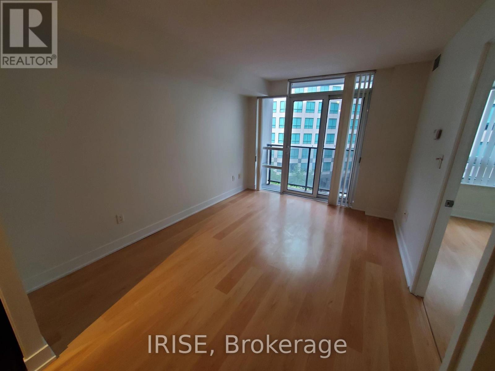 608 - 20 BLUE JAYS WAY - Photo 4