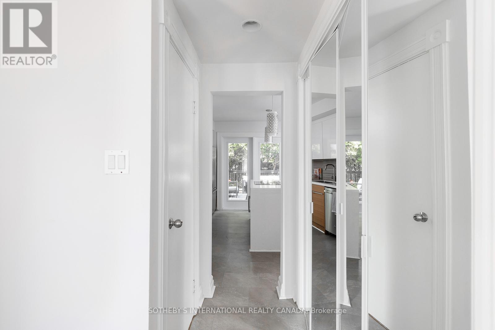 60 Doonaree Drive, Toronto, Ontario  M3A 1M6 - Photo 4 - C13593674
