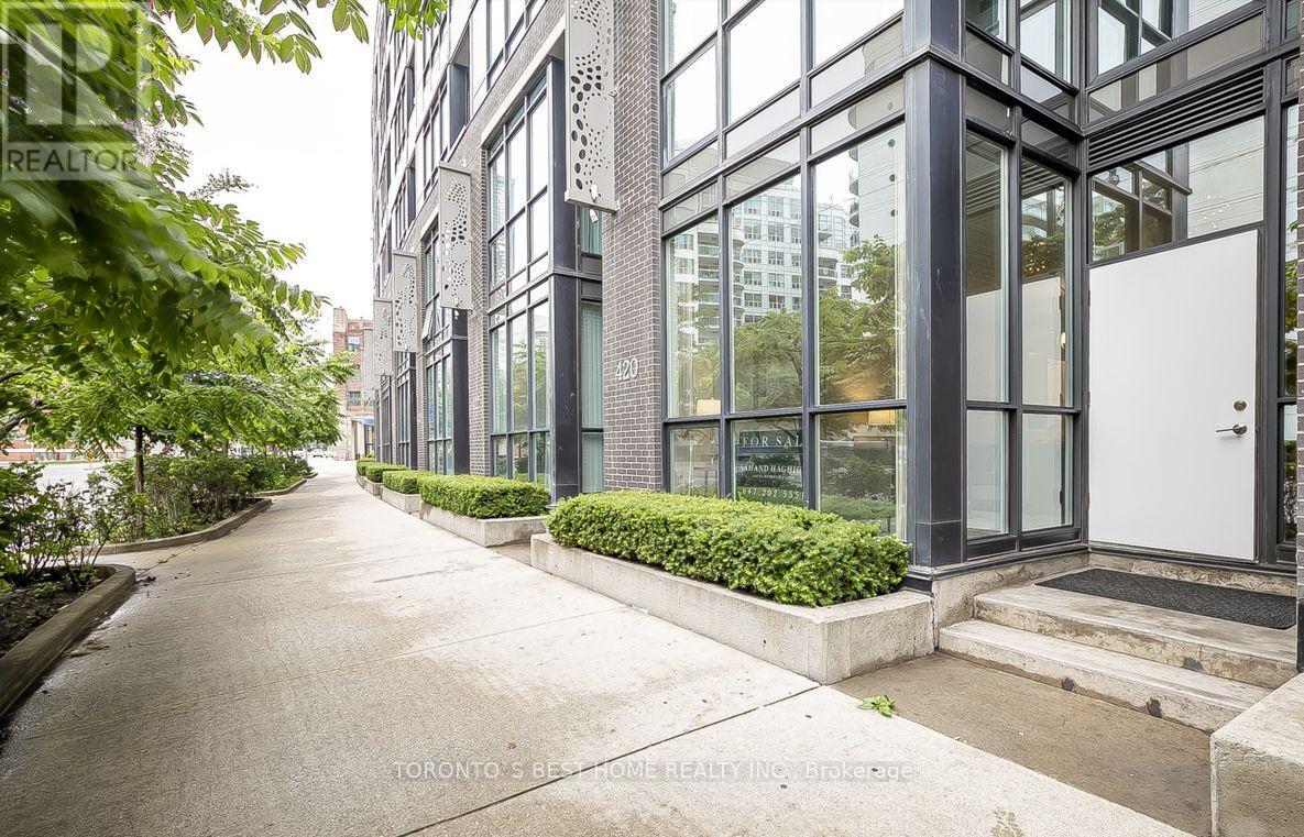 2BD BED - 418 LAKE SHORE BOULEVARD W, Toronto, Ontario