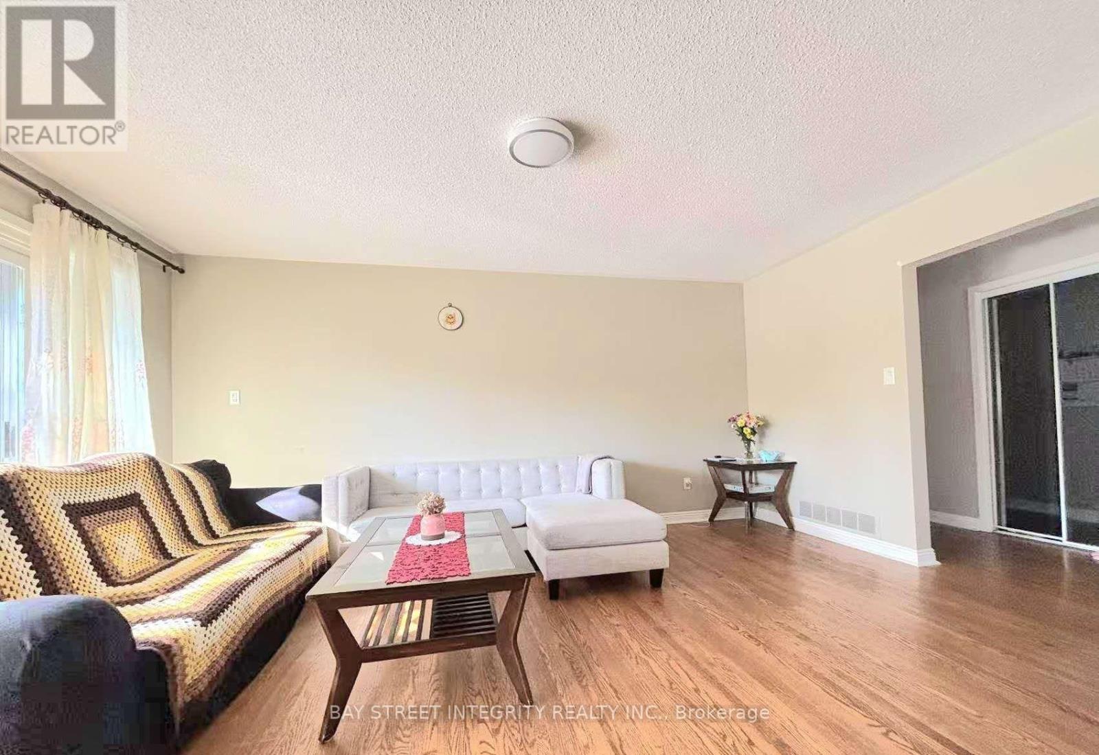 Main - 61 Chartland Boulevard S, Toronto, Ontario  M1S 2R5 - Photo 6 - E13593664