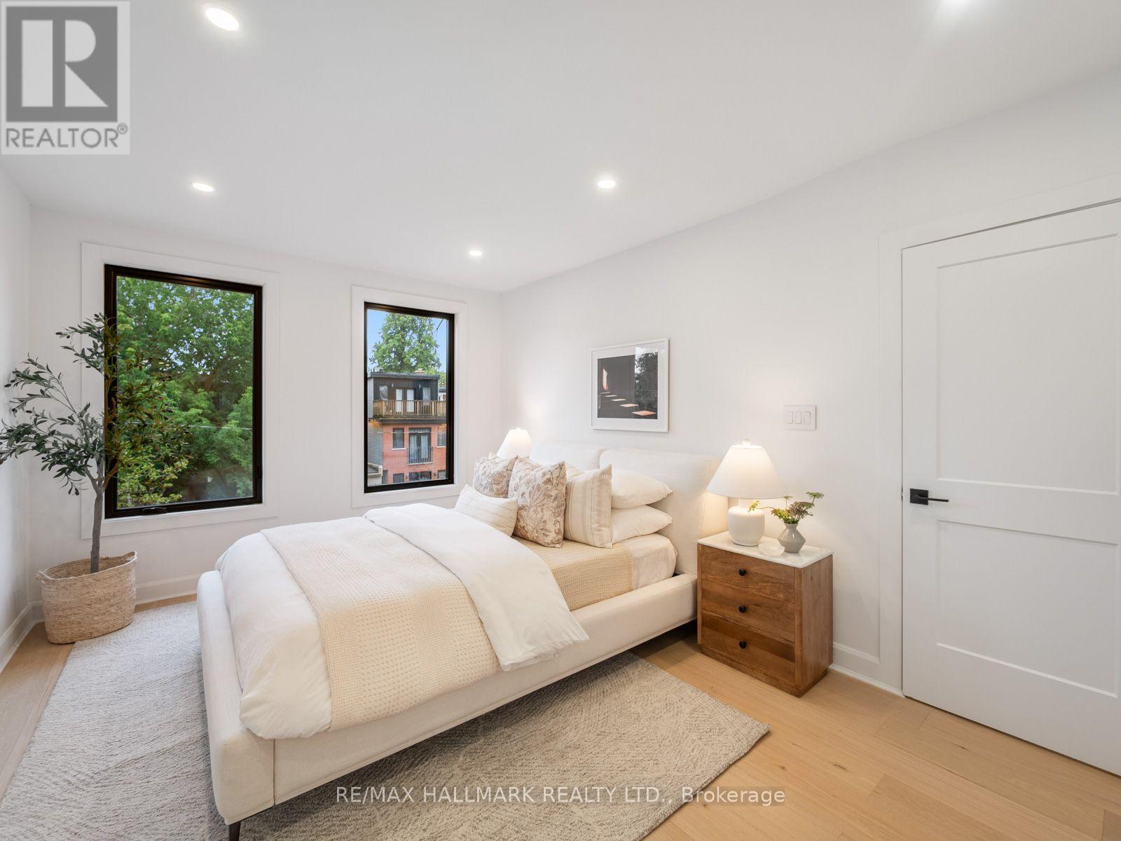 149 Victor Avenue, Toronto, Ontario  M4K 1A9 - Photo 17 - E13593666