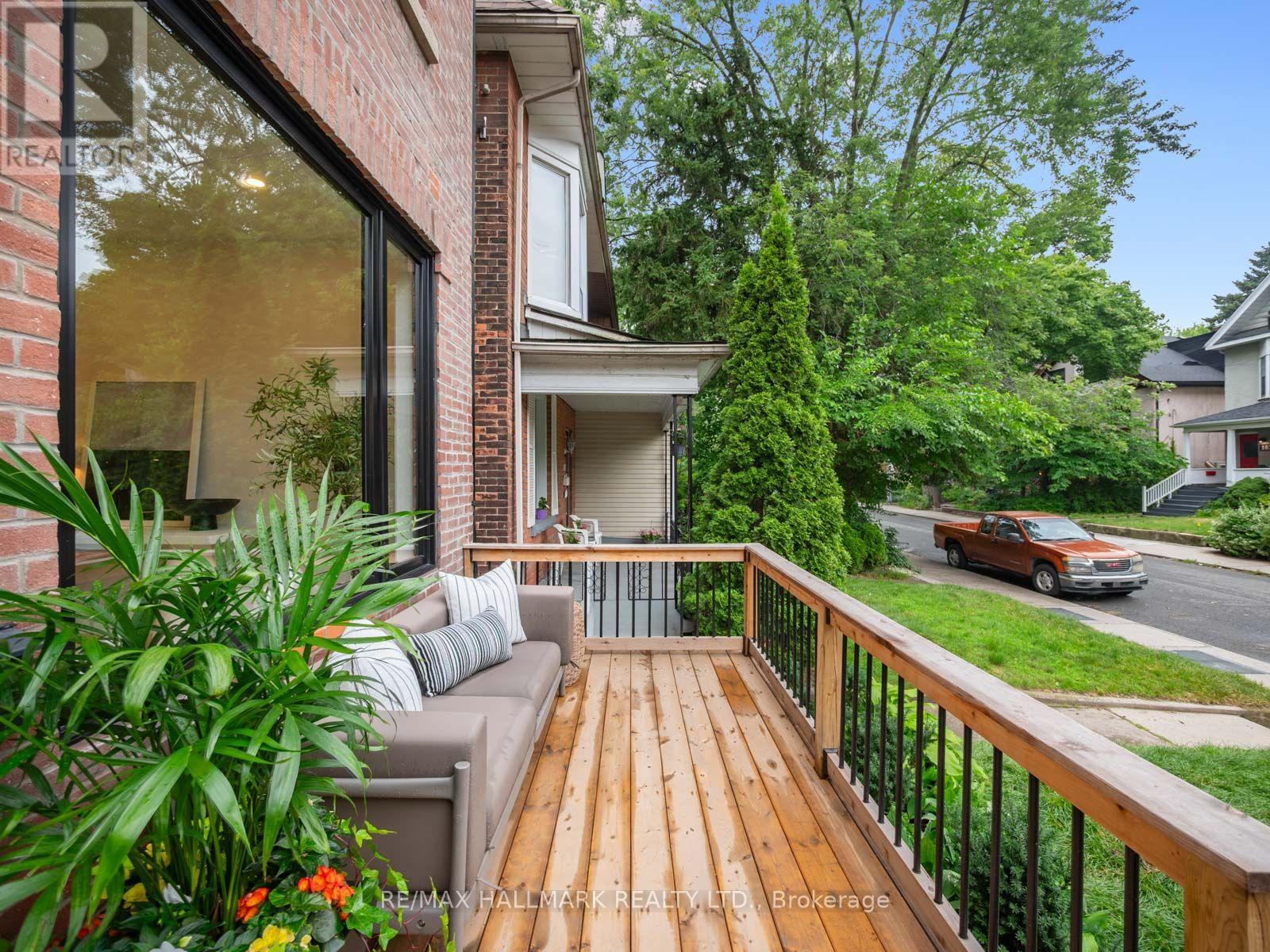 149 Victor Avenue, Toronto, Ontario  M4K 1A9 - Photo 2 - E13593666