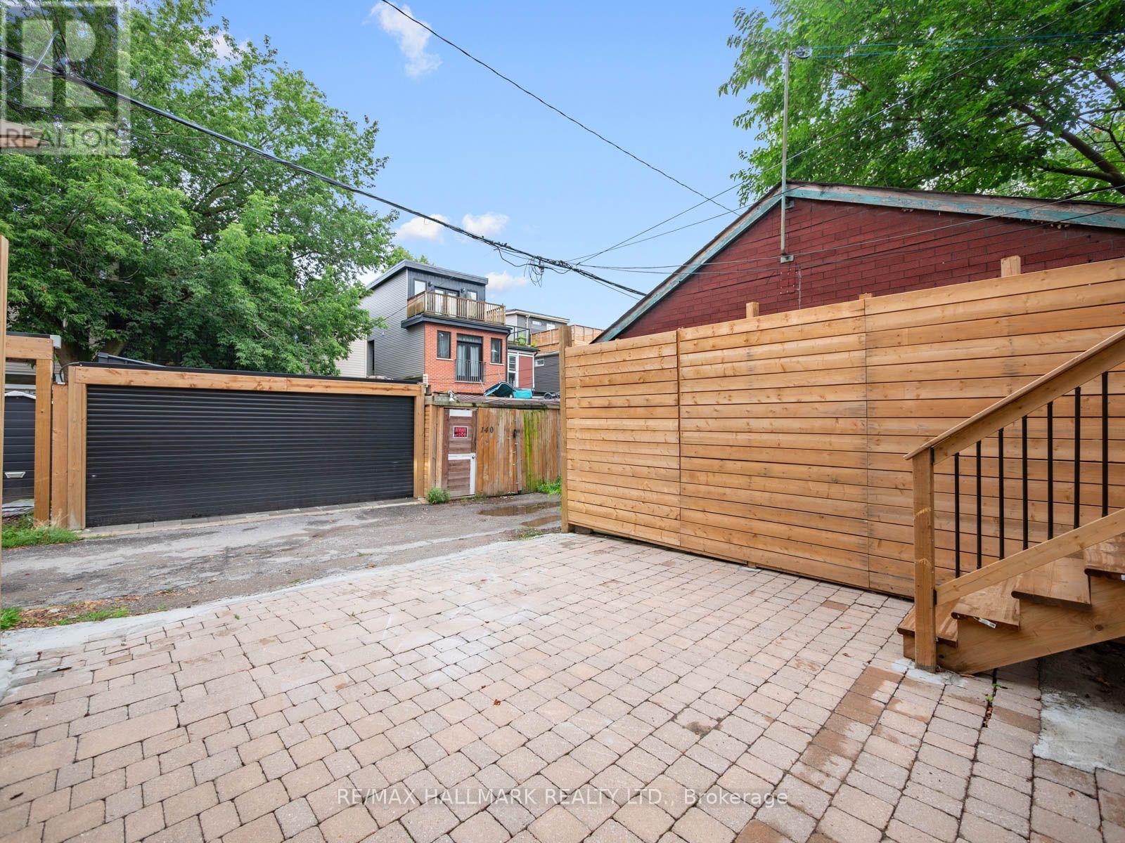 149 Victor Avenue, Toronto, Ontario  M4K 1A9 - Photo 47 - E13593666