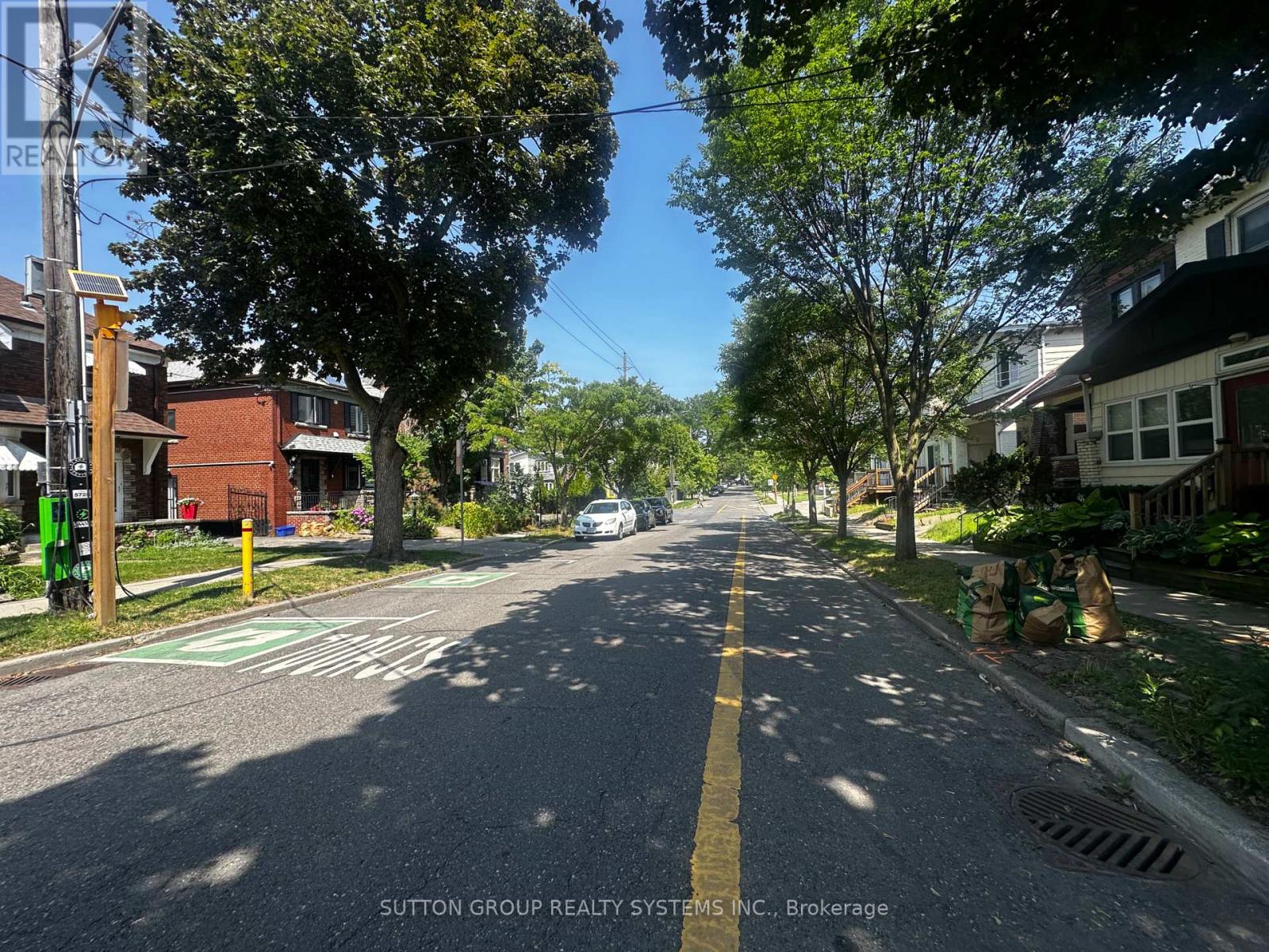 137b Chatham Avenue, Toronto, Ontario  M4J 1K8 - Photo 18 - E13593766
