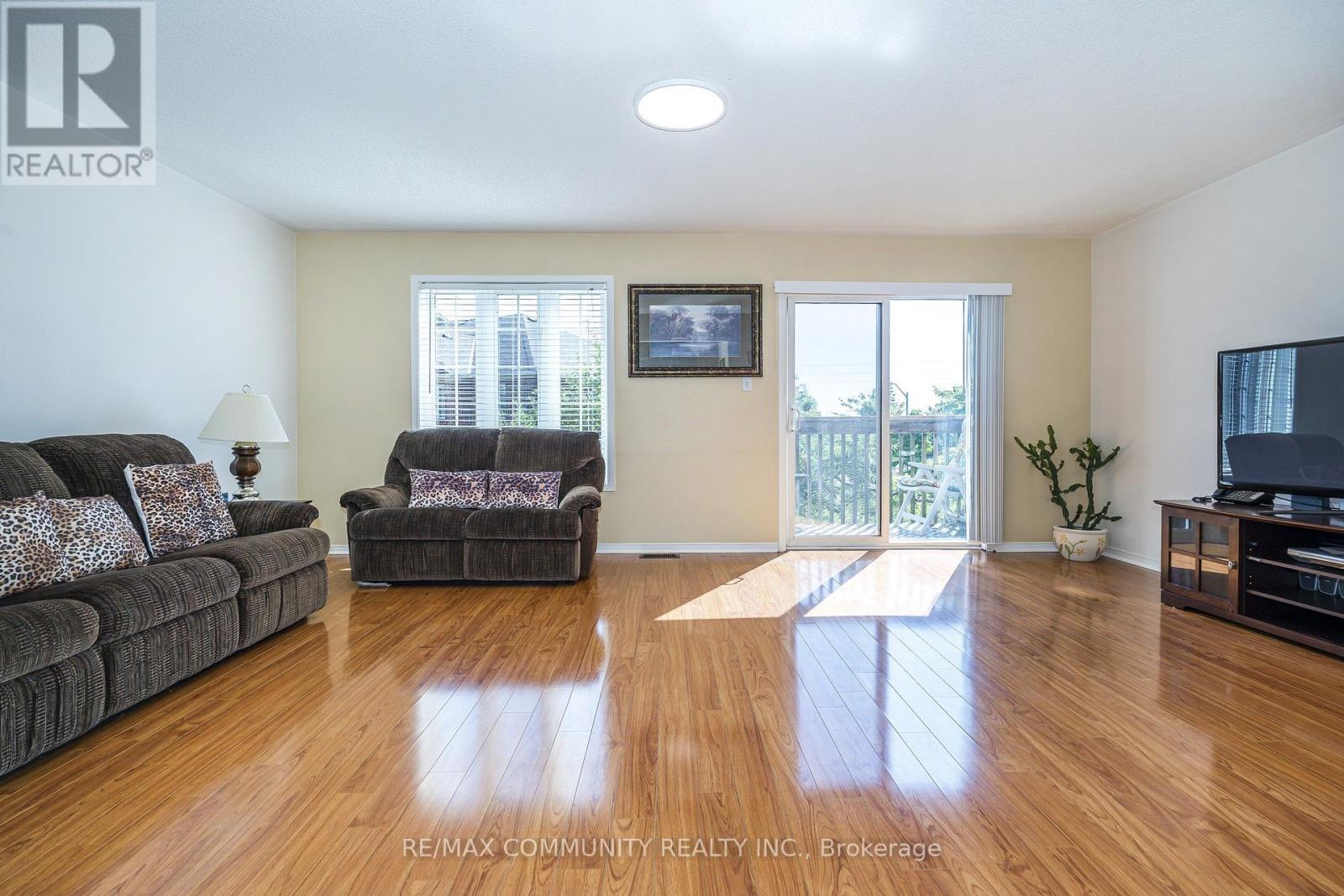 209 Old Harwood Avenue, Ajax, Ontario  L1Z 1N7 - Photo 8 - E13593784