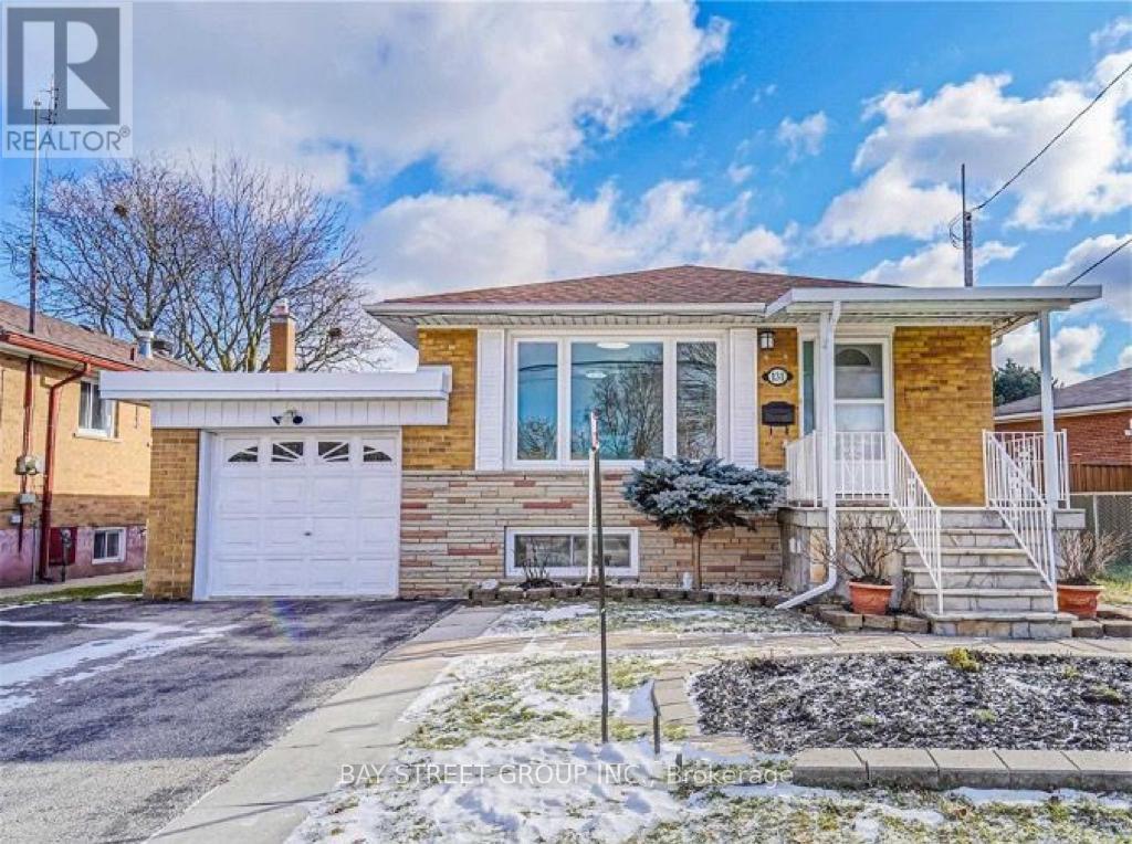 131 ALLANFORD ROAD, Toronto, Ontario