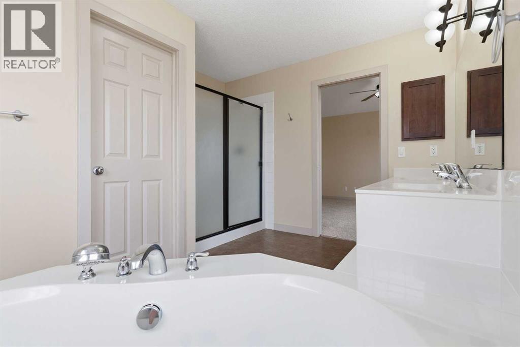 47 Evanspark Circle, Calgary, Alberta  T3P 0B4 - Photo 35 - A2331124