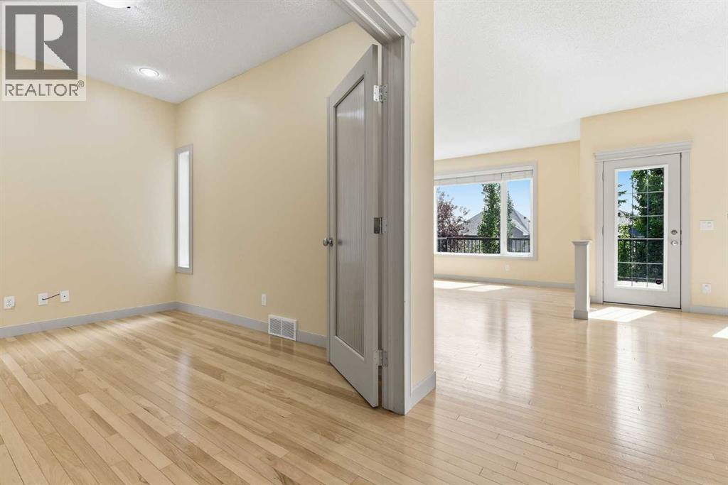 47 Evanspark Circle, Calgary, Alberta  T3P 0B4 - Photo 7 - A2331124