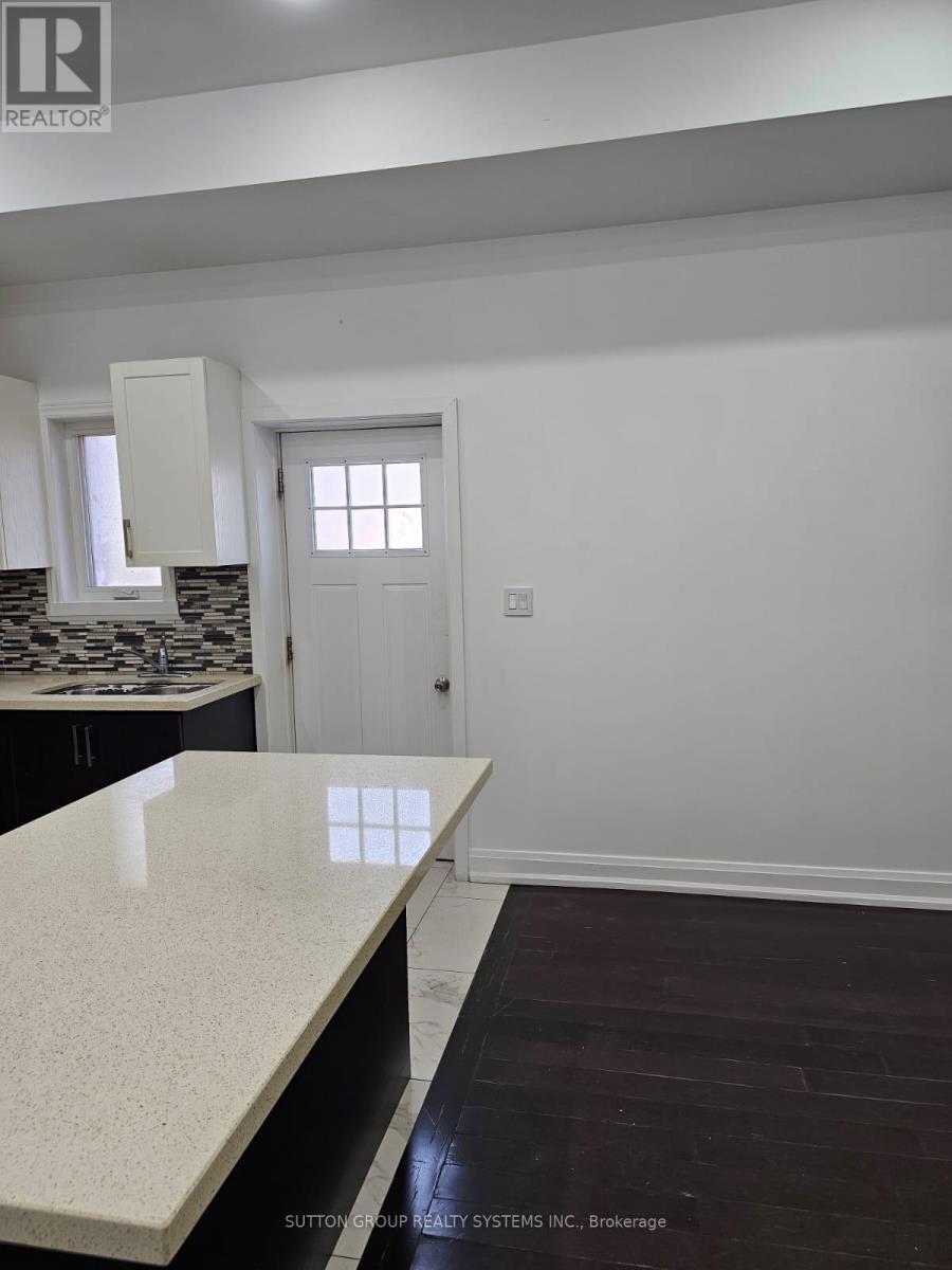 2 - 924 Danforth Avenue, Toronto, Ontario  M4J 1L9 - Photo 7 - E13593492