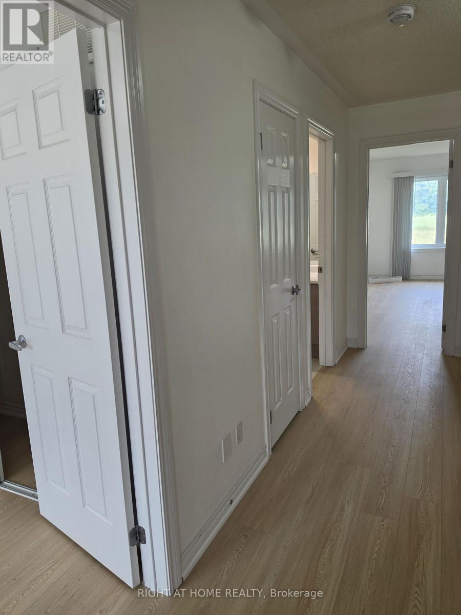4 Blackpool Lane, East Gwillimbury, Ontario  L9N 0R7 - Photo 13 - N13247748