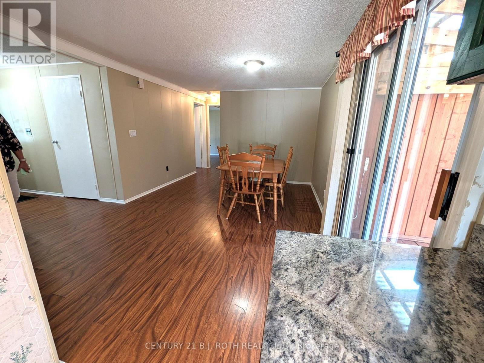 66 Linden Lane, Innisfil, Ontario  L9S 1P2 - Photo 13 - N13593718