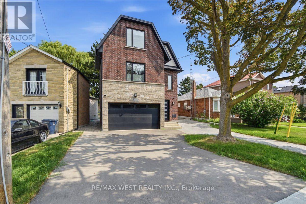 50 ROTHERHAM AVENUE, Toronto (Keelesdale-Eglinton West)