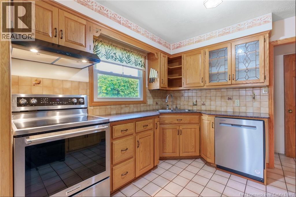 130 Sunrise Esates Drive, New Maryland, New Brunswick  E3C 1G6 - Photo 8 - NB144541