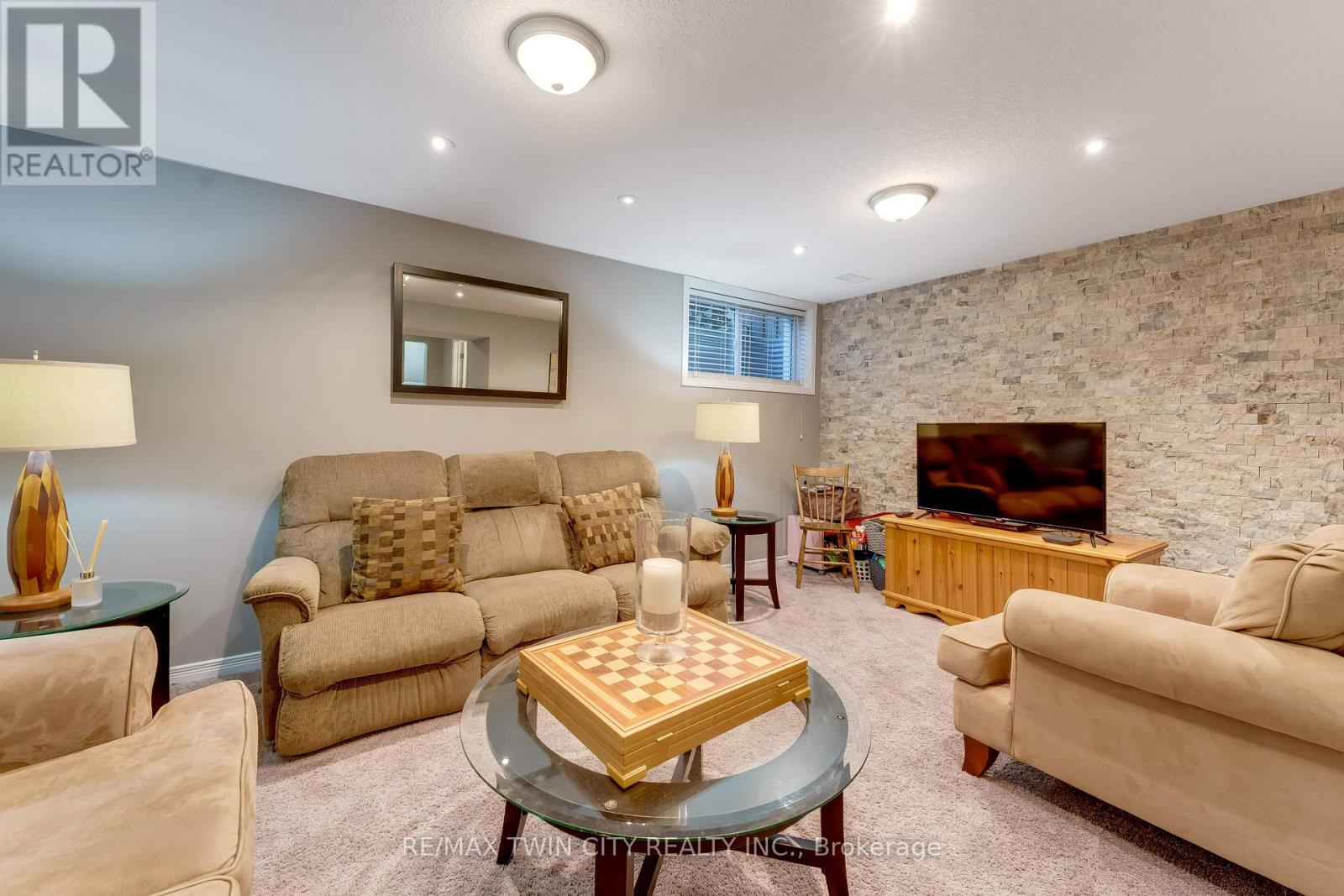 168 Miatland Street, Kitchener, Ontario  N2R 0C3 - Photo 29 - X13593202