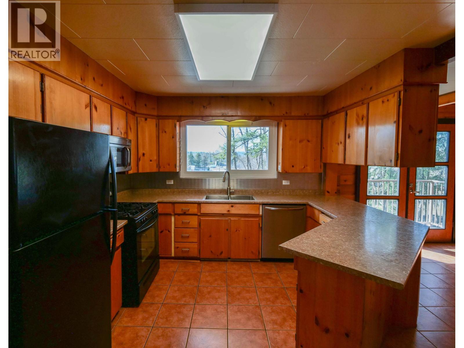 182 S Coach Road, Quesnel, British Columbia  V2J 4E8 - Photo 10 - R3148938