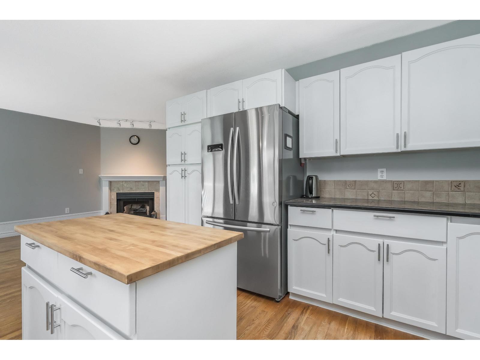 32958 Harwood Place, Abbotsford, British Columbia  V2S 7C2 - Photo 11 - R3148460