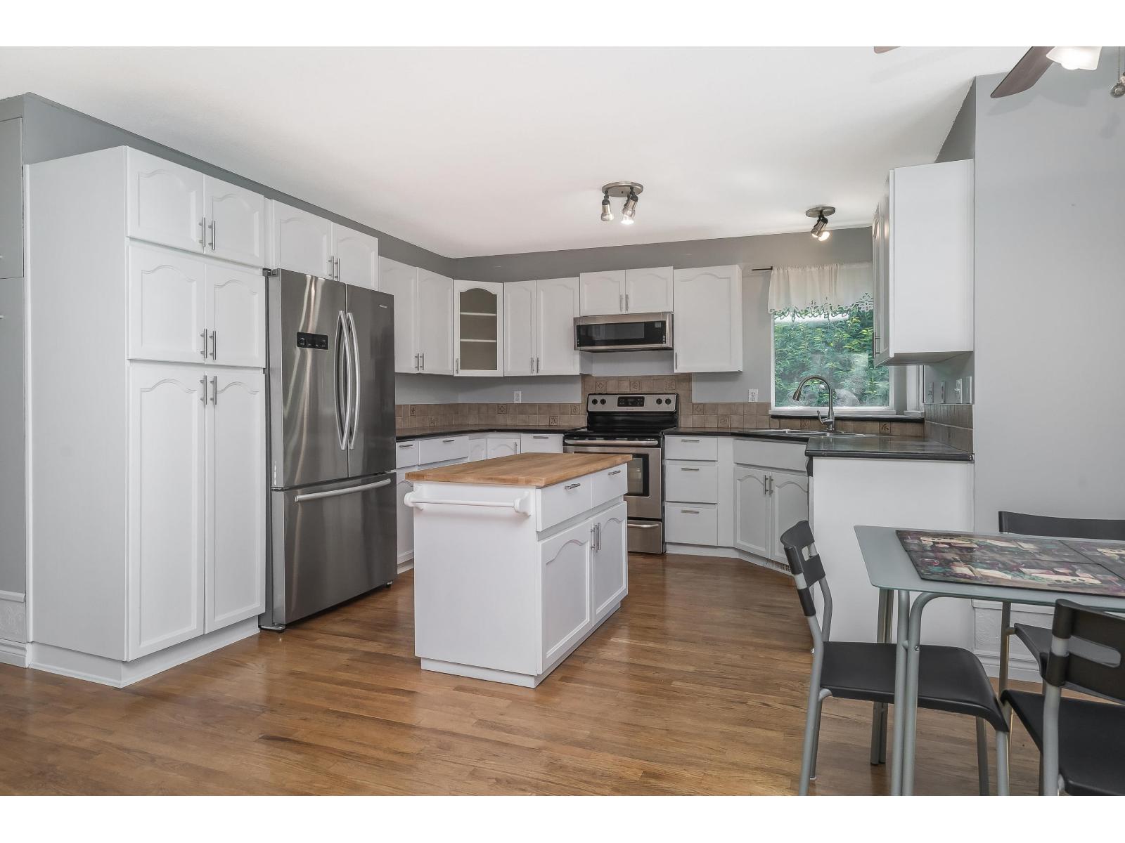 32958 Harwood Place, Abbotsford, British Columbia  V2S 7C2 - Photo 8 - R3148460