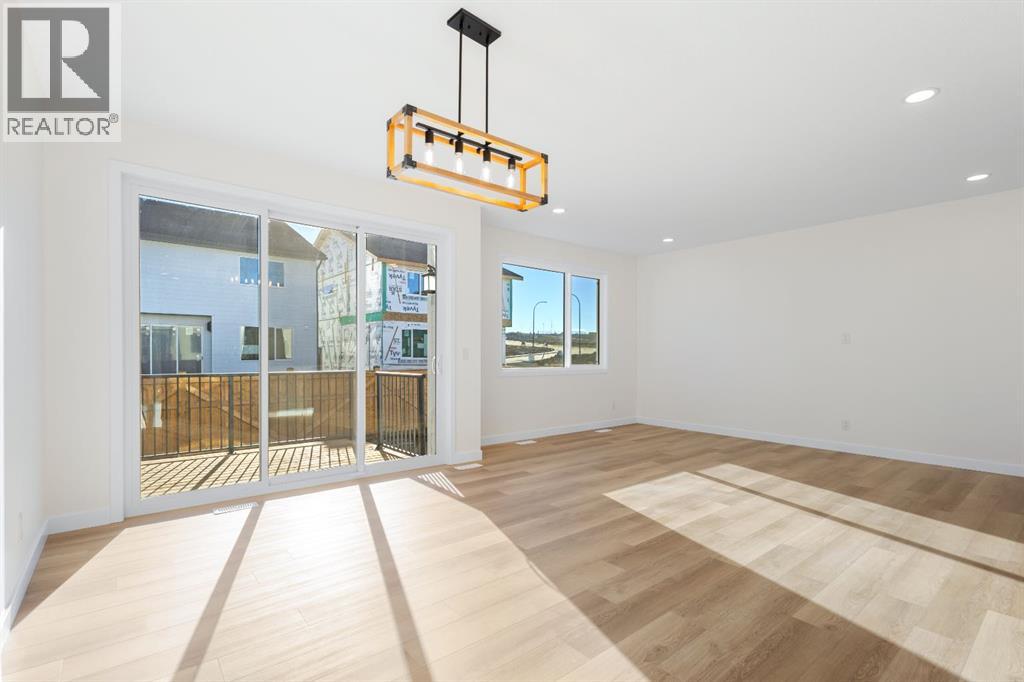 53 Versant Point SW, Calgary, Alberta  T2Y 0X1 - Photo 11 - A2328185